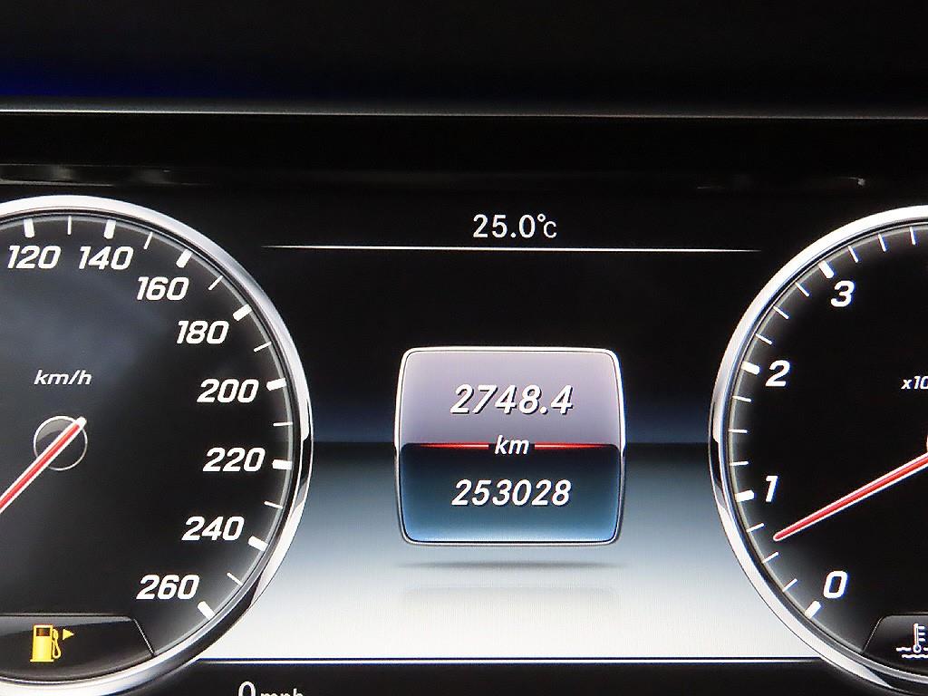 Mercedes Benz S Class - Vista 11