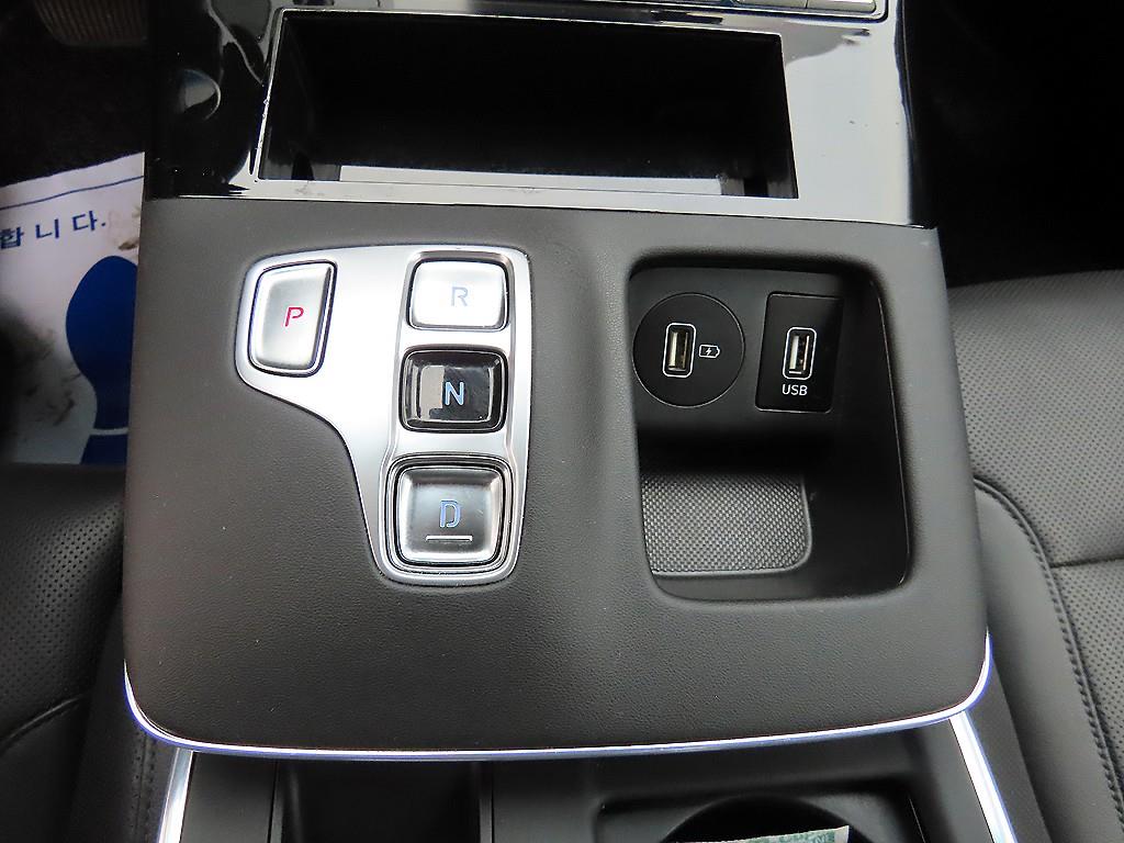 HYUNDAI Grandeur - Vista 10