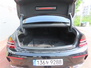 Genesis G80 - Vista 10