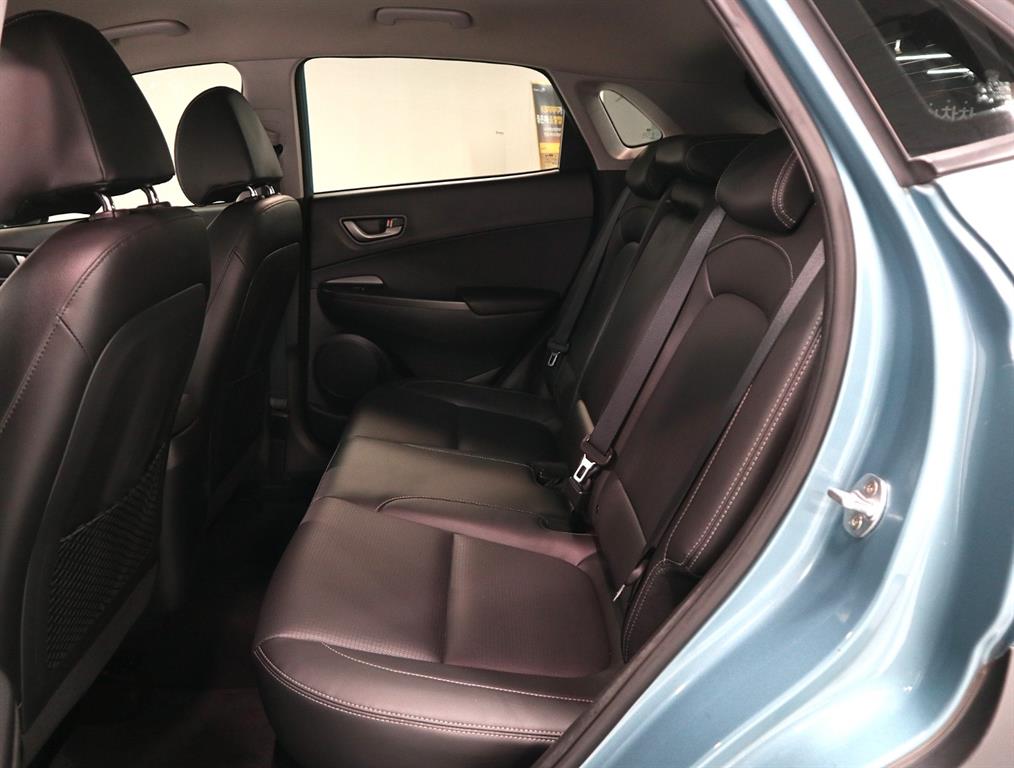 HYUNDAI Kona - Vista 9