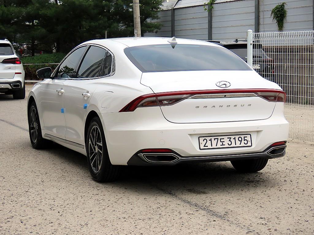 HYUNDAI Grandeur - Vista 3
