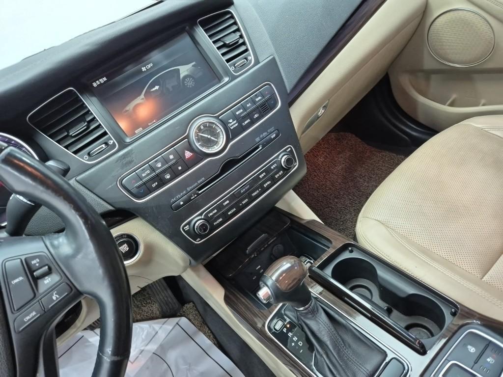 KIA K7 - Vista 10