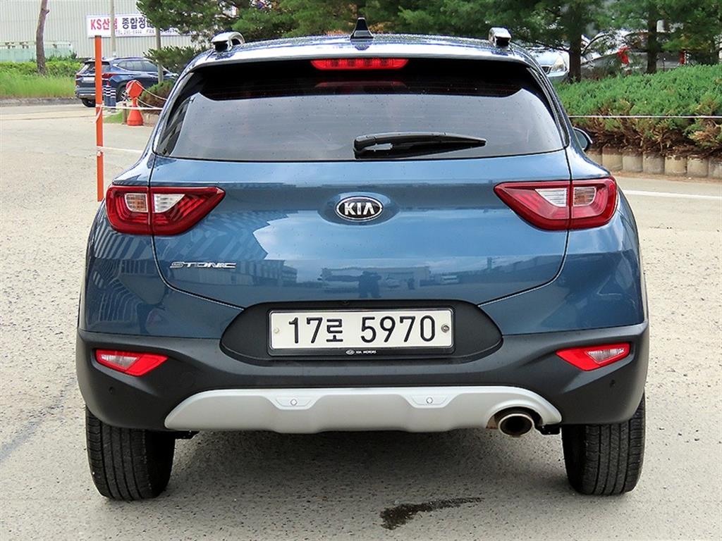 KIA Stonic - Vista 4
