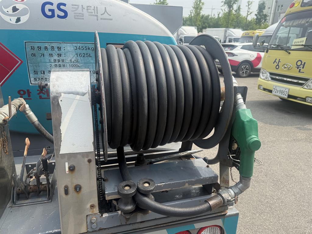 Small Truck Rori (an oil tank/Moving Gas/Home) - Vista 10