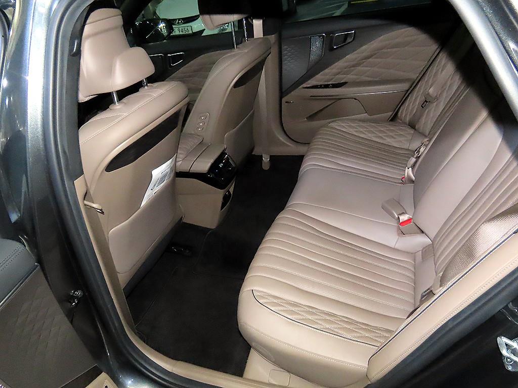 KIA K8 - Vista 7
