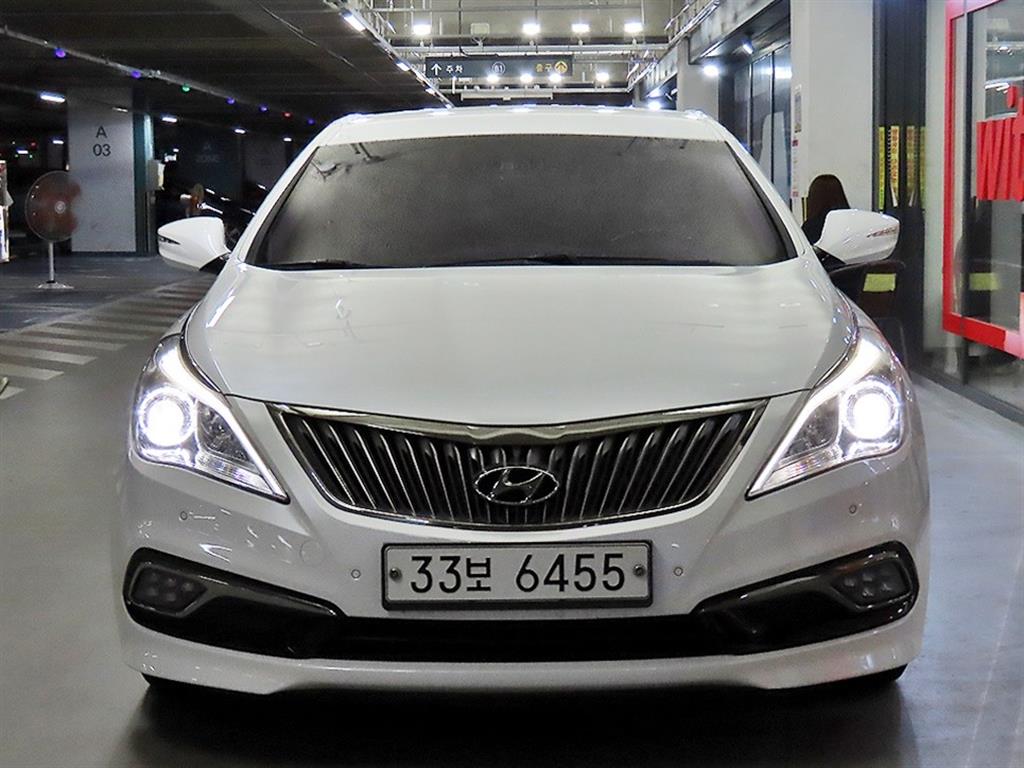 HYUNDAI Grandeur - Vista 2
