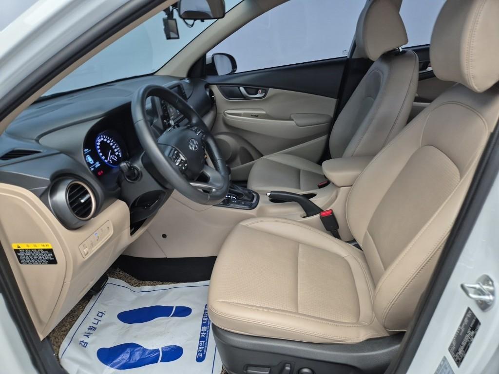HYUNDAI Kona - Vista 9
