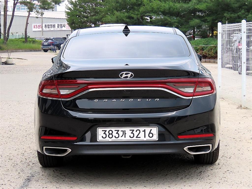 HYUNDAI Grandeur - Vista 4