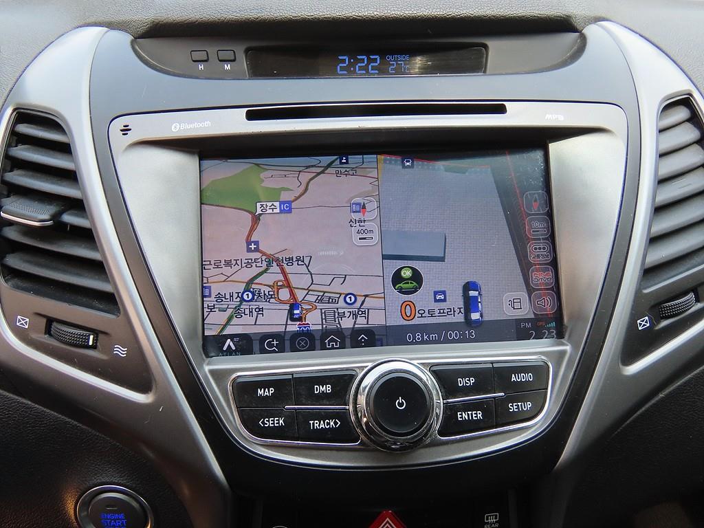 HYUNDAI Avante - Vista 11