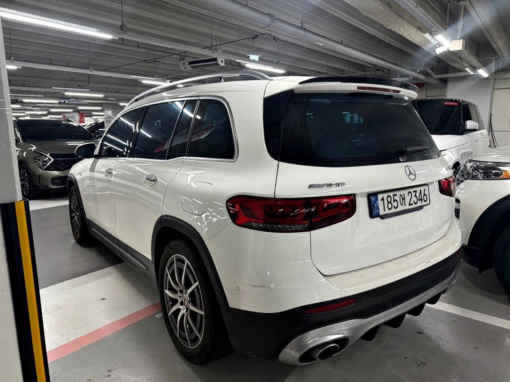 Mercedes Benz GLB Class - Vista 4