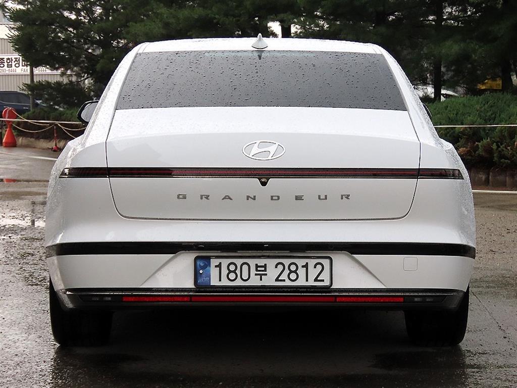 HYUNDAI Grandeur - Vista 4