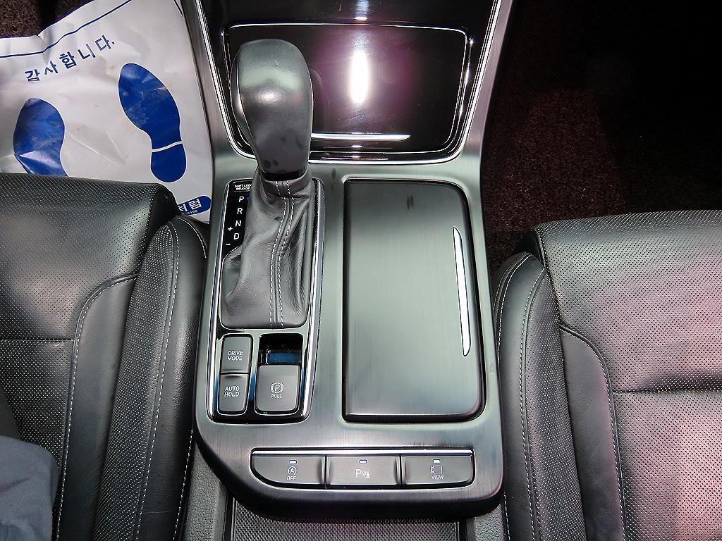 HYUNDAI Grandeur - Vista 10