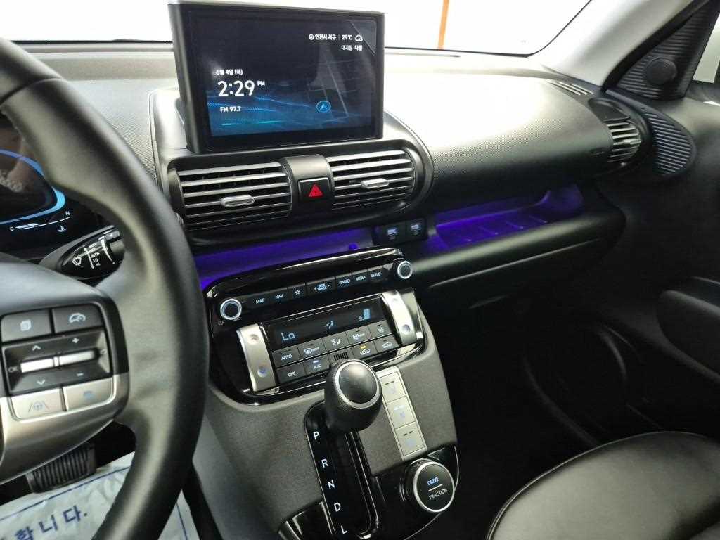 HYUNDAI Casper - Vista 10