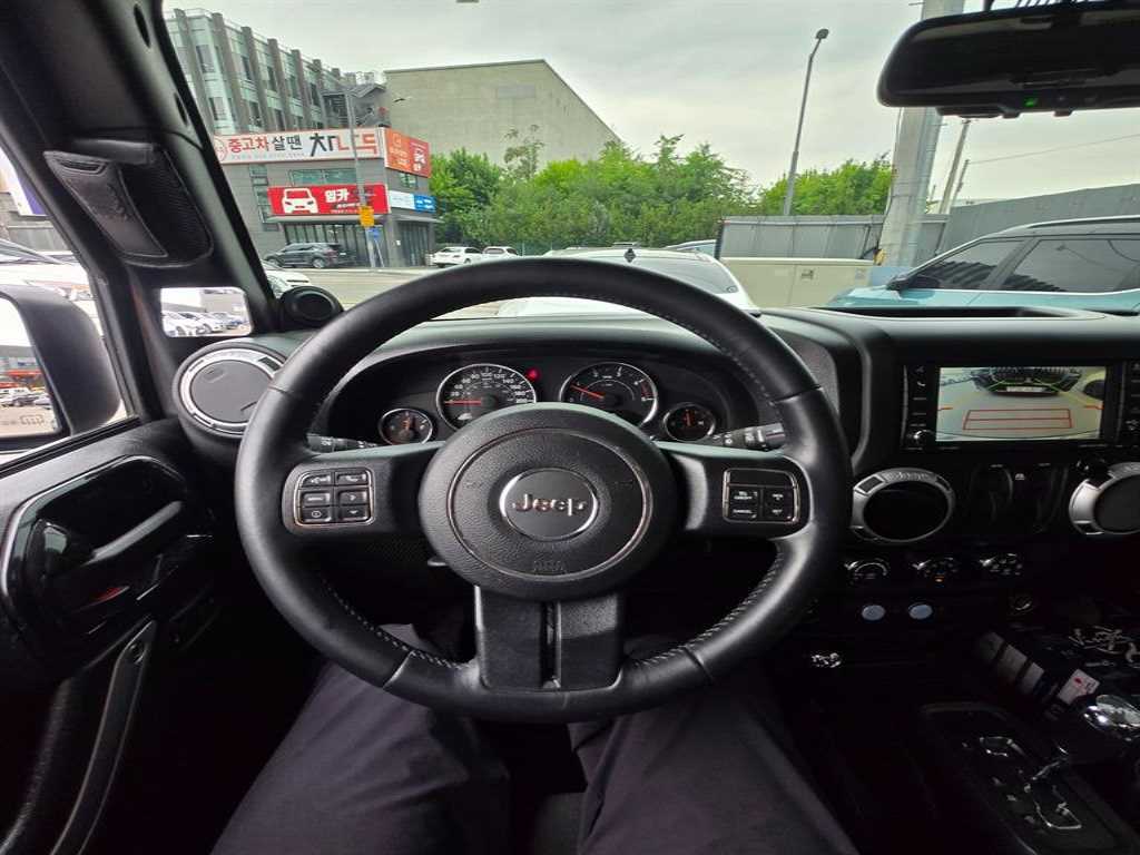 Jeep Wrangler - Vista 4