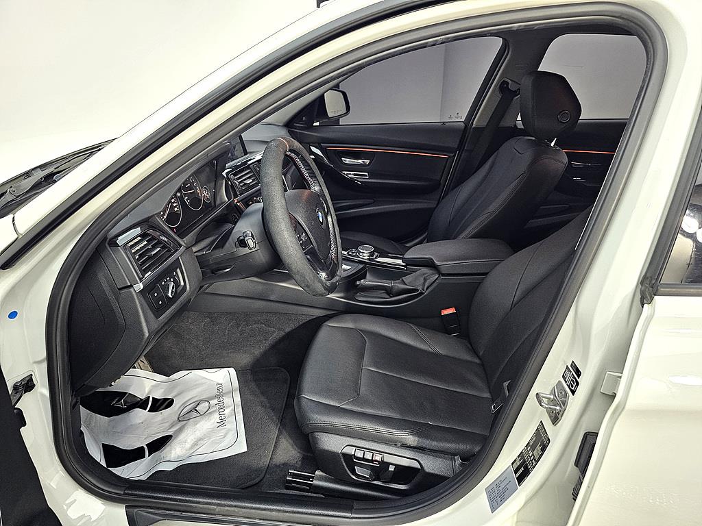 BMW 3 series - Vista 8