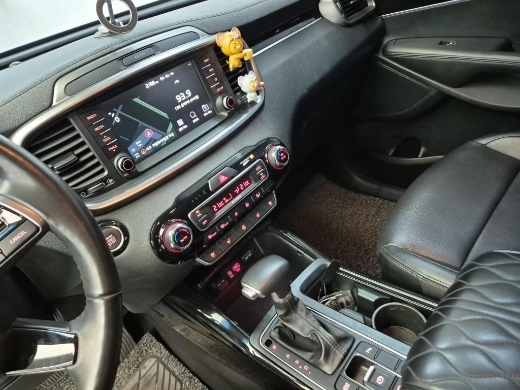 KIA Sorento - Vista 10