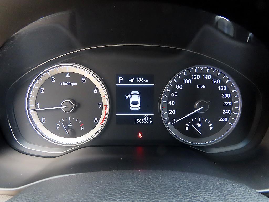 HYUNDAI Grandeur - Vista 9
