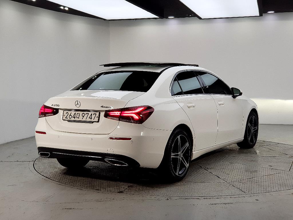 Mercedes Benz A Class - Vista 4