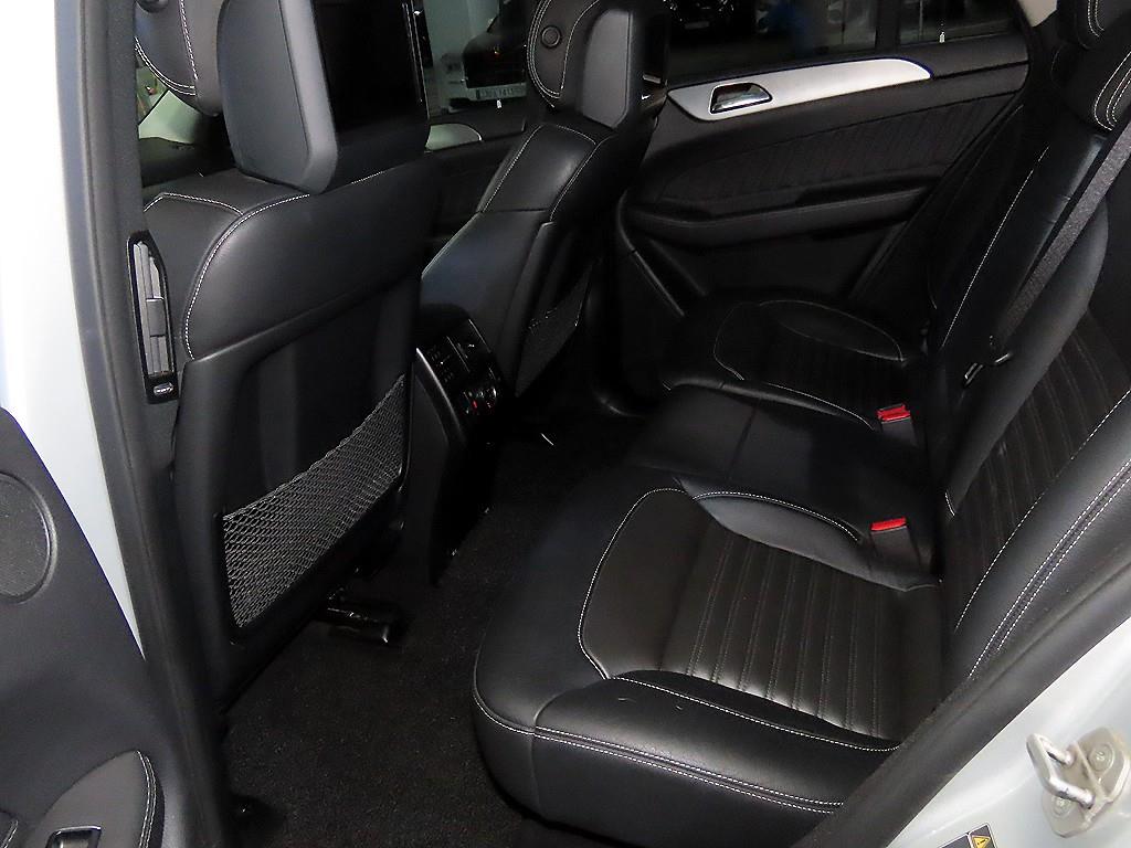 Mercedes Benz GLE Class - Vista 7