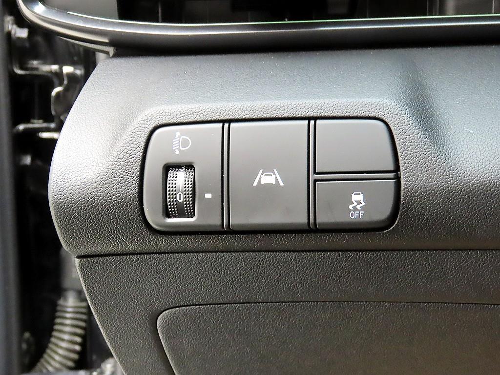 HYUNDAI Avante - Vista 12