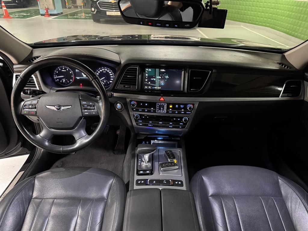 Genesis G80 - Vista 8