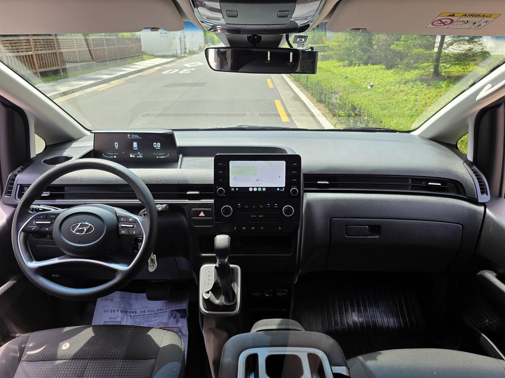HYUNDAI Staria - Vista 10