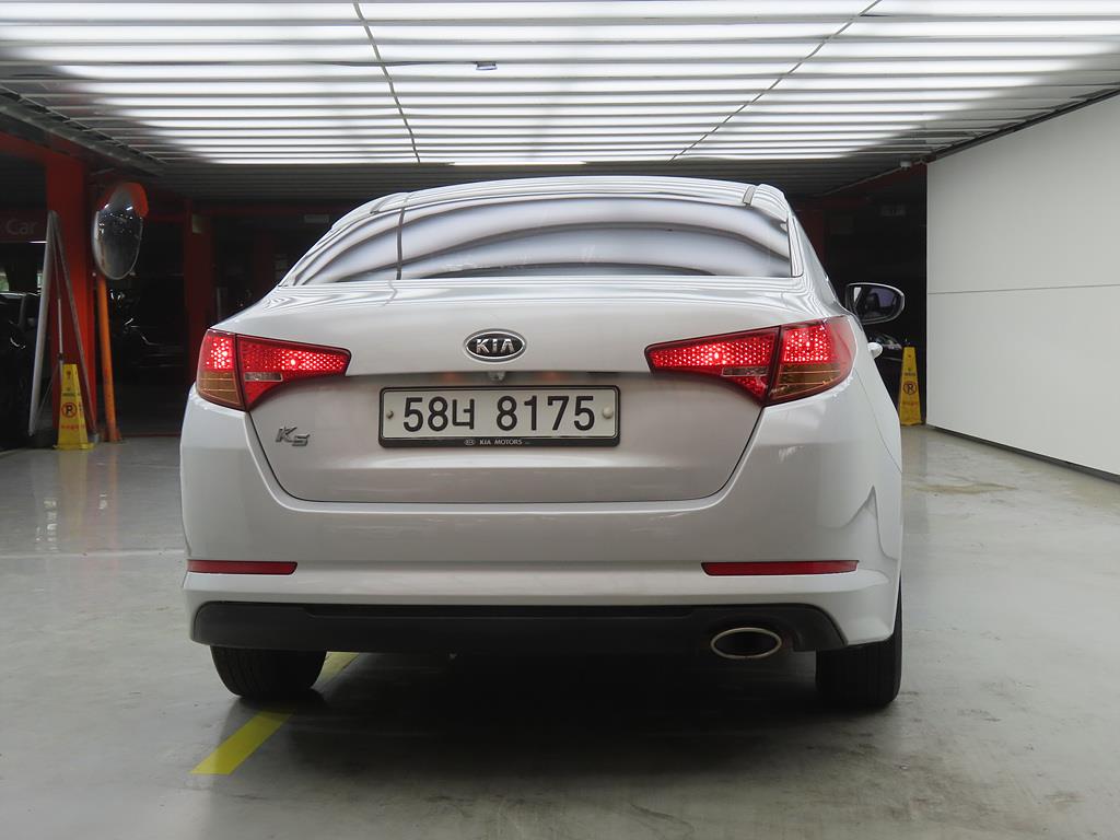 KIA K5 - Vista 3