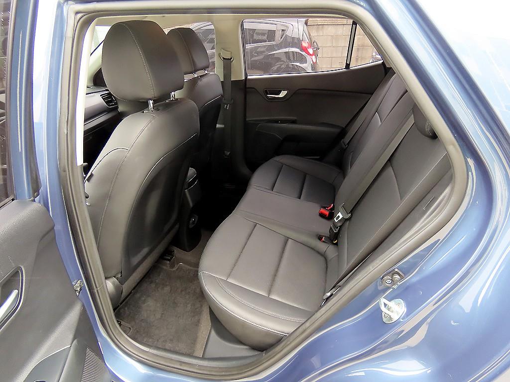 KIA Stonic - Vista 6
