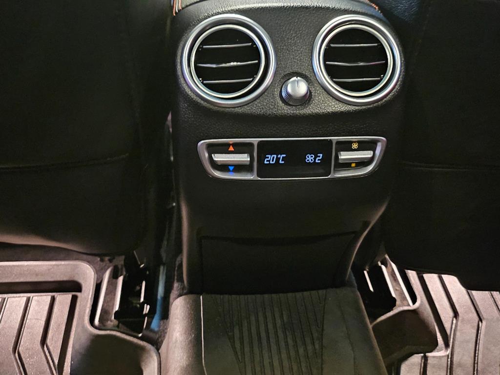 Mercedes Benz GLC Class - Vista 10