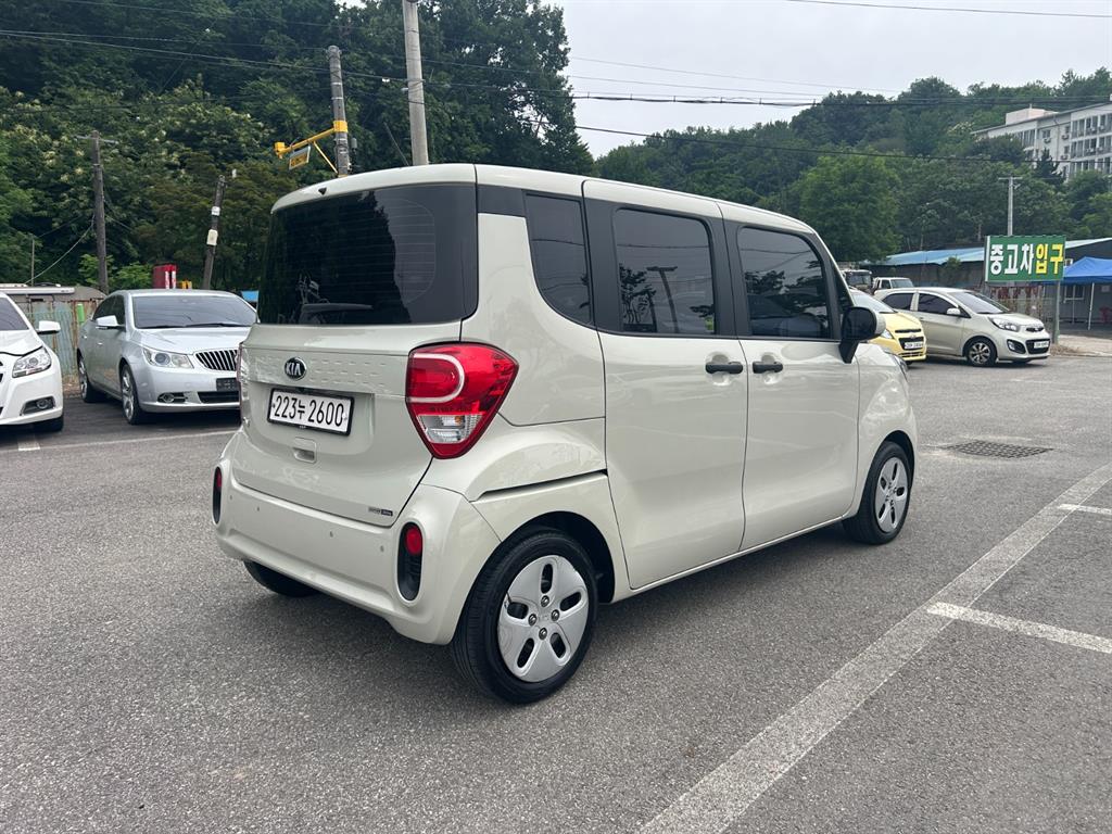 KIA Ray - Vista 4