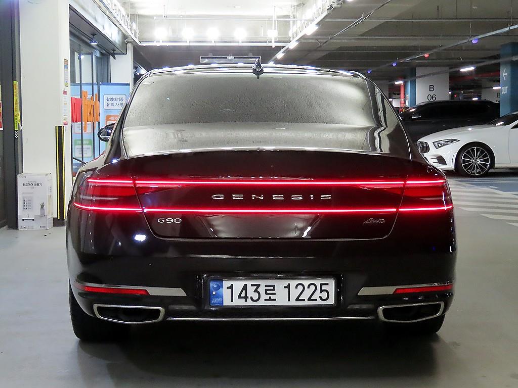 Genesis G90 - Vista 5