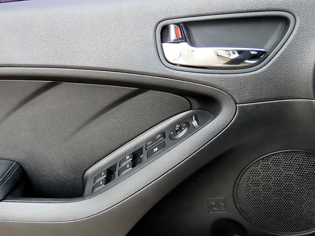 KIA K3 - Vista 11