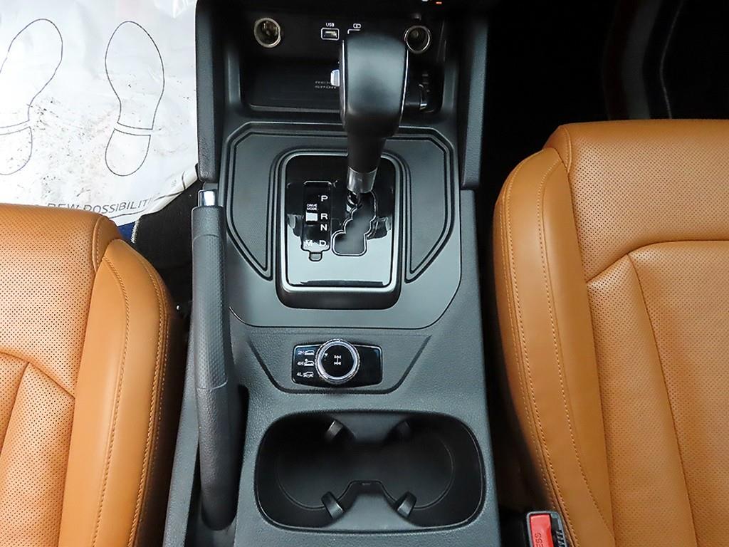 Ssangyong Rexton - Vista 10