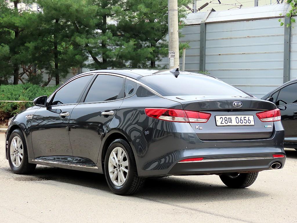 KIA K5 - Vista 3