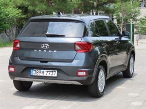 HYUNDAI Venue - Vista 6