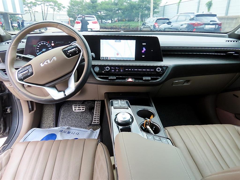 KIA K8 - Vista 7