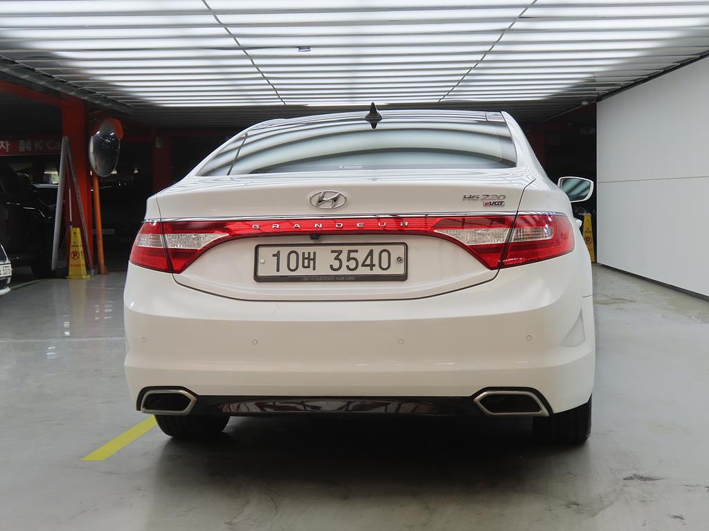 HYUNDAI Grandeur - Vista 3