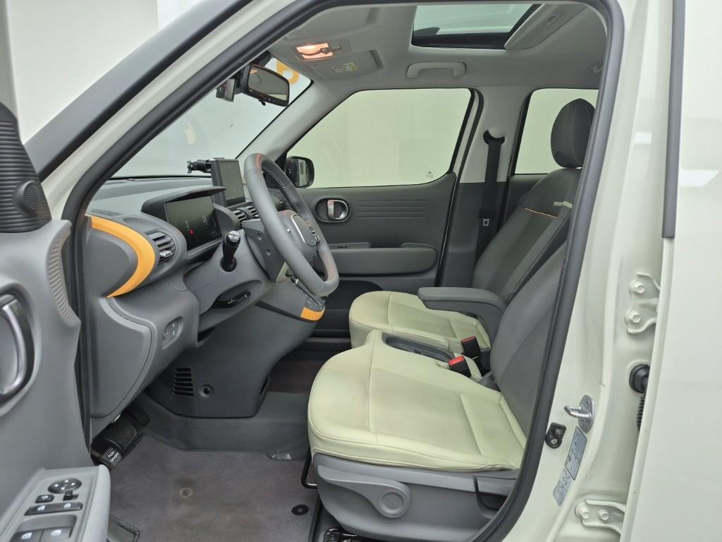 HYUNDAI Casper - Vista 11