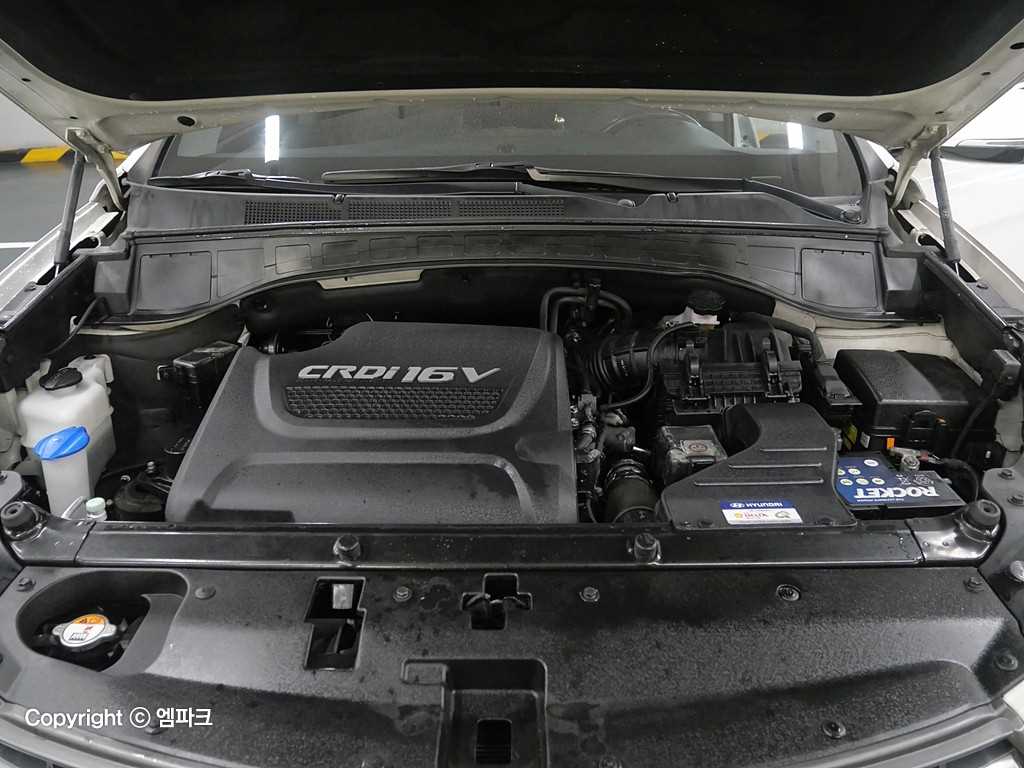 HYUNDAI Maxcruz - Vista 5