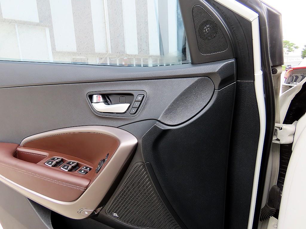HYUNDAI Maxcruz - Vista 12
