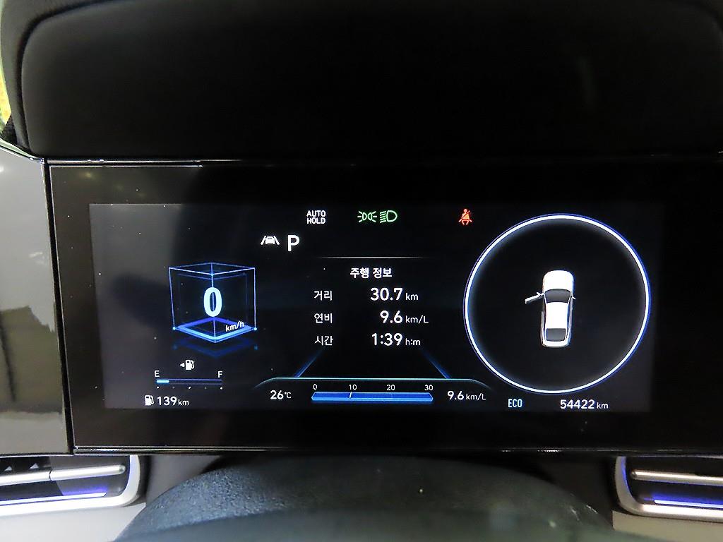 HYUNDAI Avante - Vista 9