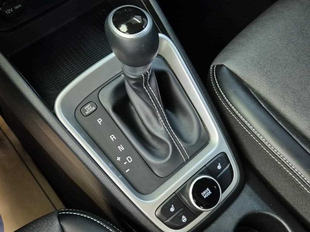 HYUNDAI Venue - Vista 8