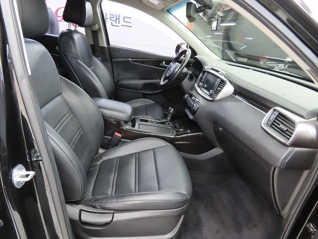 KIA Sorento - Vista 8