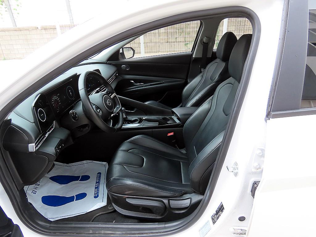 HYUNDAI Avante - Vista 5
