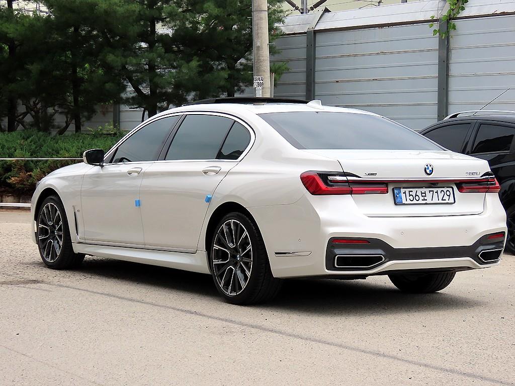 BMW 7 Series - Vista 3