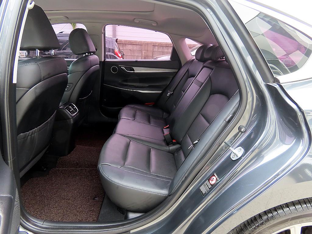 HYUNDAI Grandeur - Vista 6