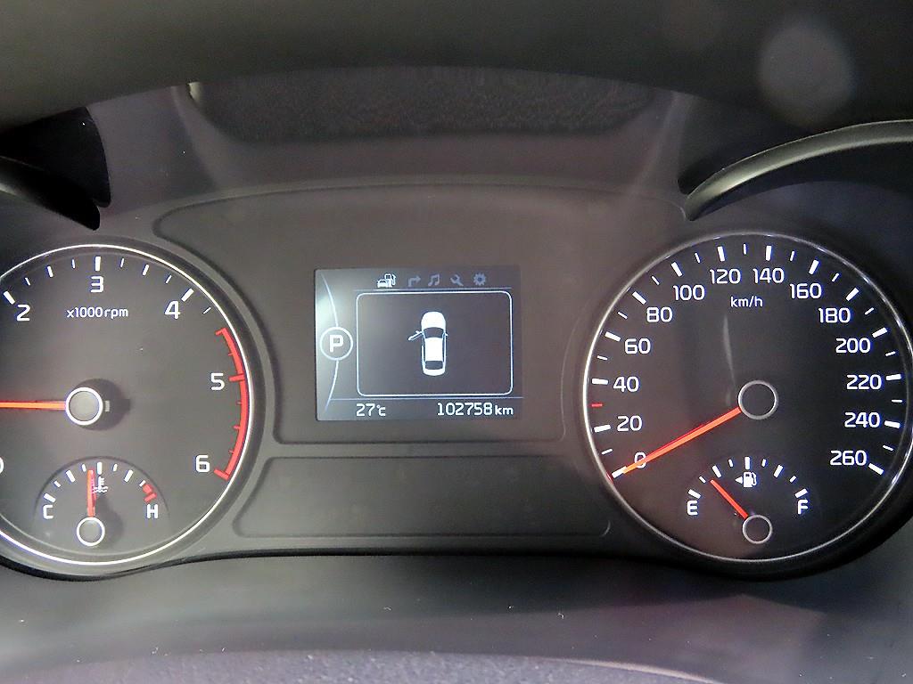 KIA K5 - Vista 9