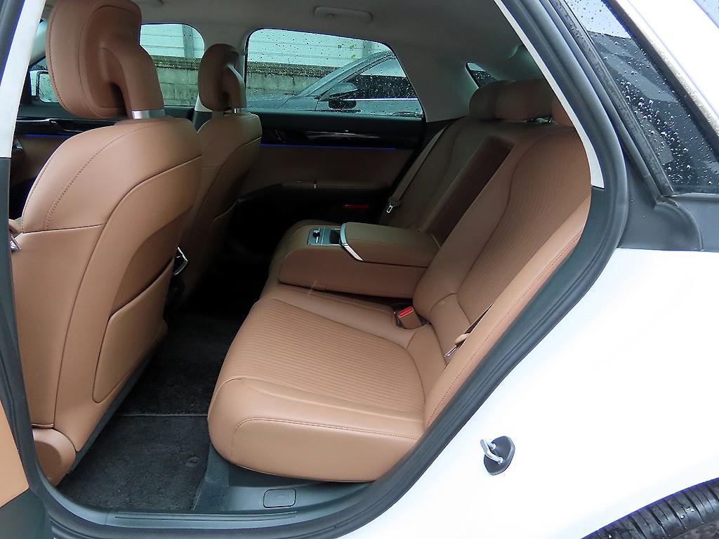 HYUNDAI Grandeur - Vista 6