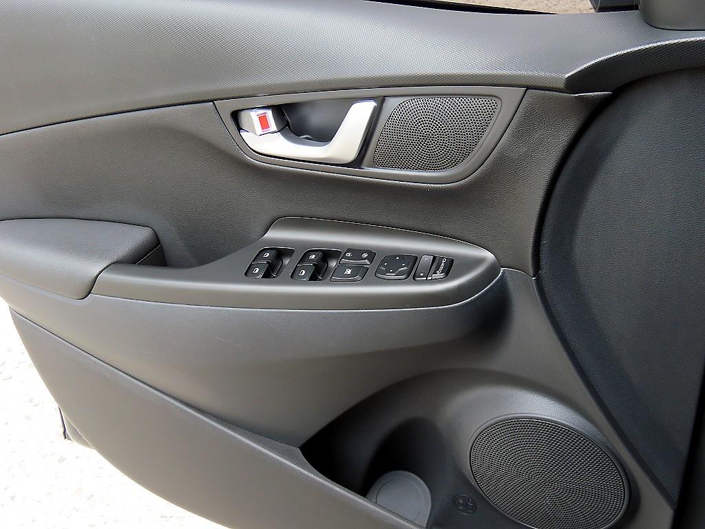 HYUNDAI Kona - Vista 11