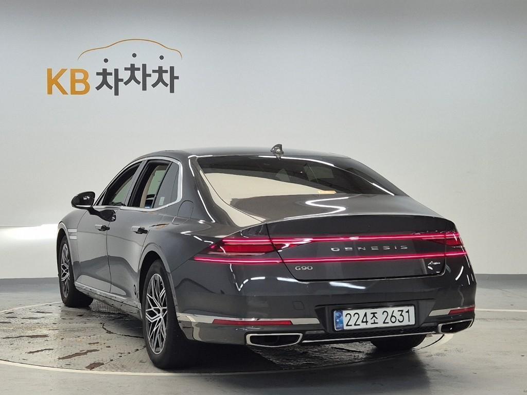 Genesis G90 - Vista 2